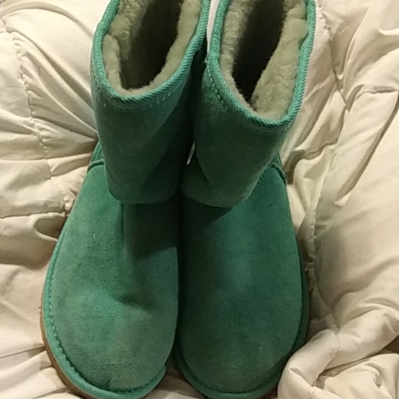 color uggs